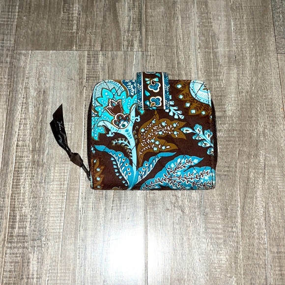Vera Bradley Wallet - Picture 1 of 3